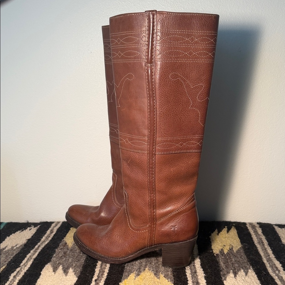 RARE Frye Jane Boots w Crazy Horse Stitching Sz8